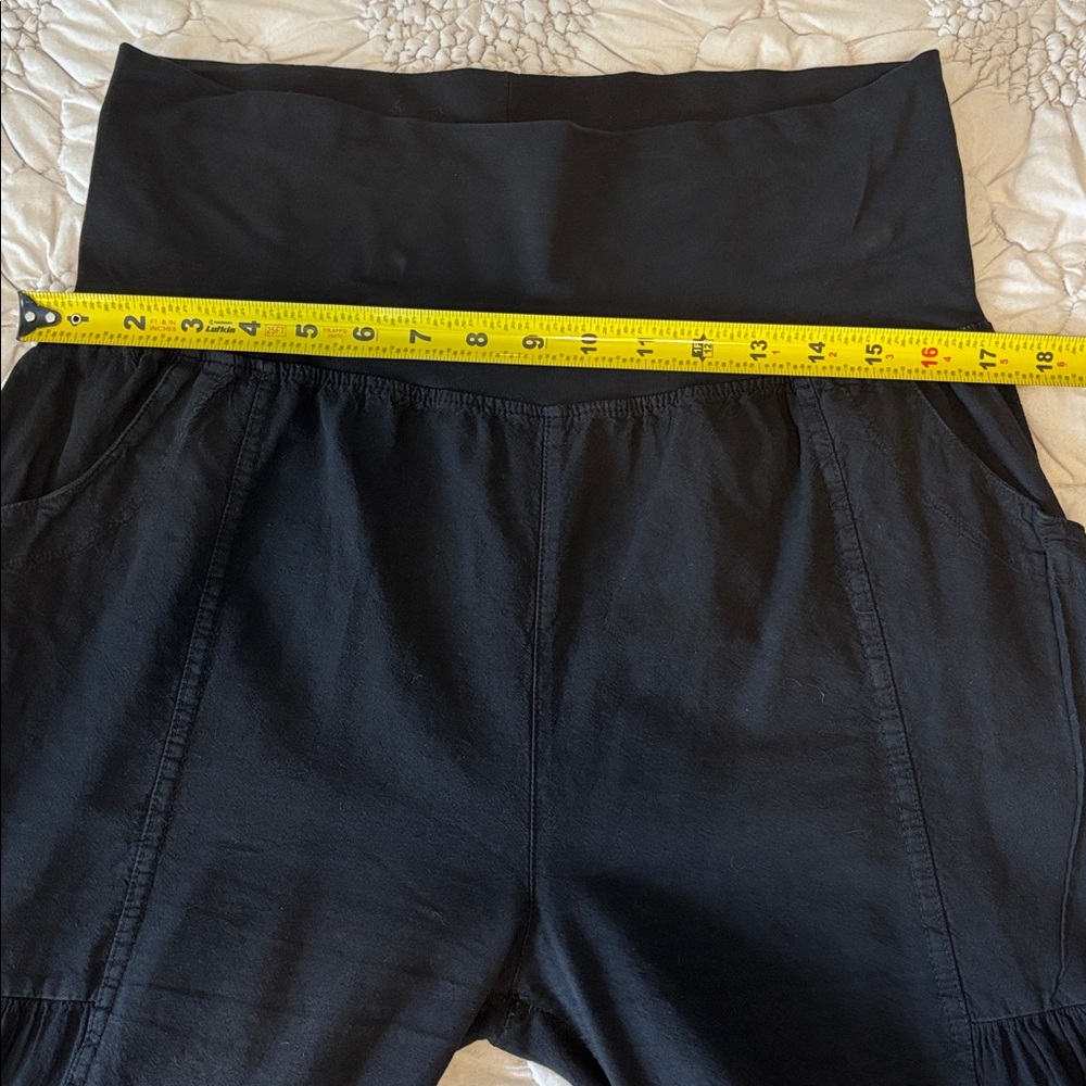 Black Tiered Wide-Leg Boutique Pants - Picture 8 of 10